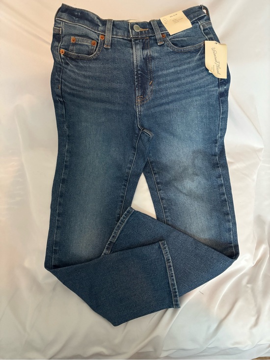 Universal Thread Denim - Universal Thread Women's Slim Jeans in Medium Blue Wash